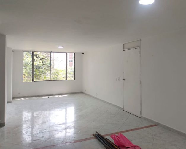 Apartamento de 4 alcobas en arriendo en El Poblado, Medellín, 147 m² · foto 9 de 17