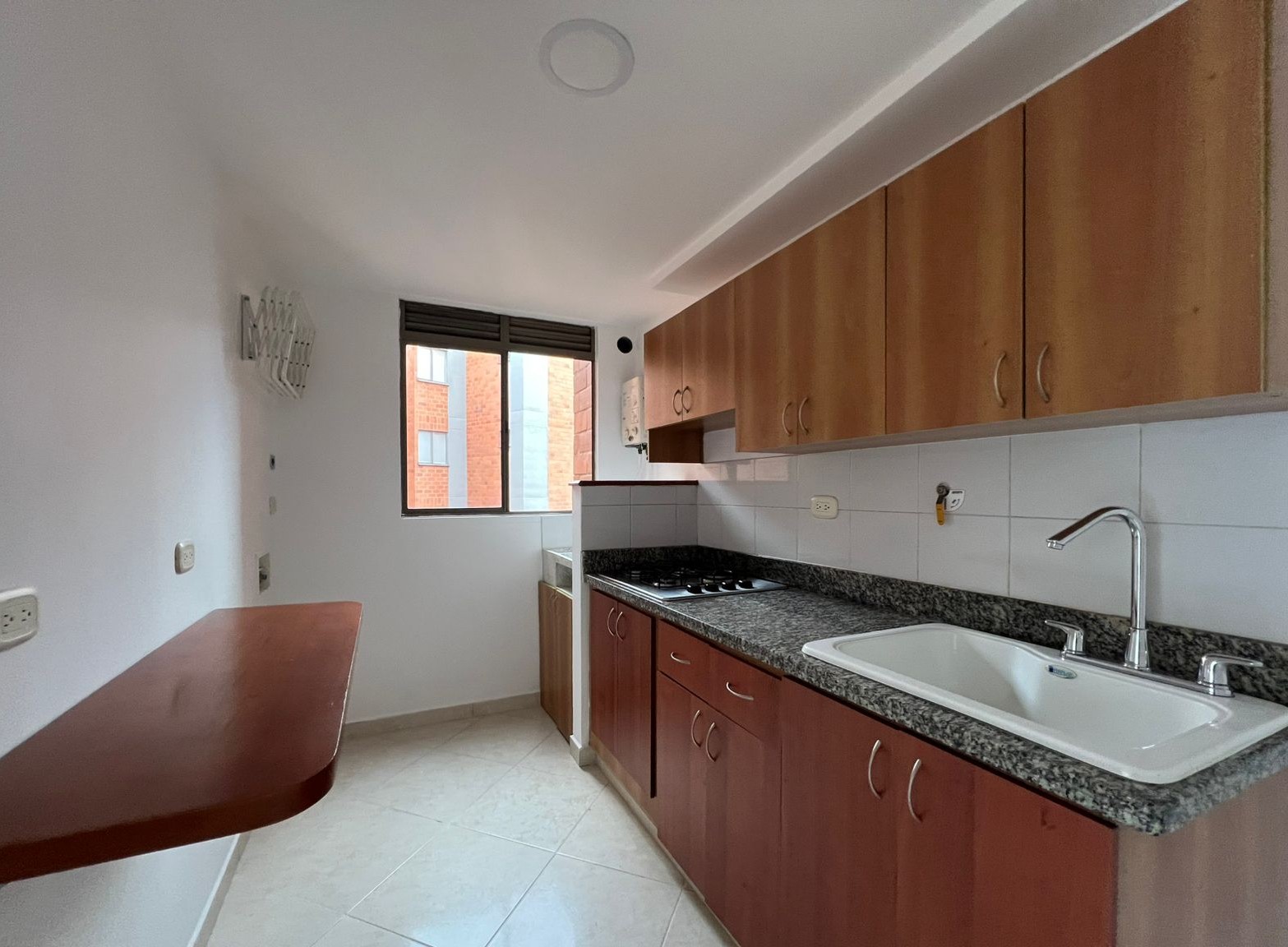 Apartamento en arriendo en La Orquidea, Envigado · foto 6 de 16