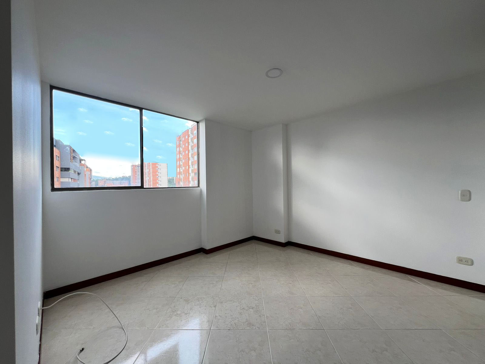 Apartamento en arriendo en La Orquidea, Envigado · foto 8 de 16