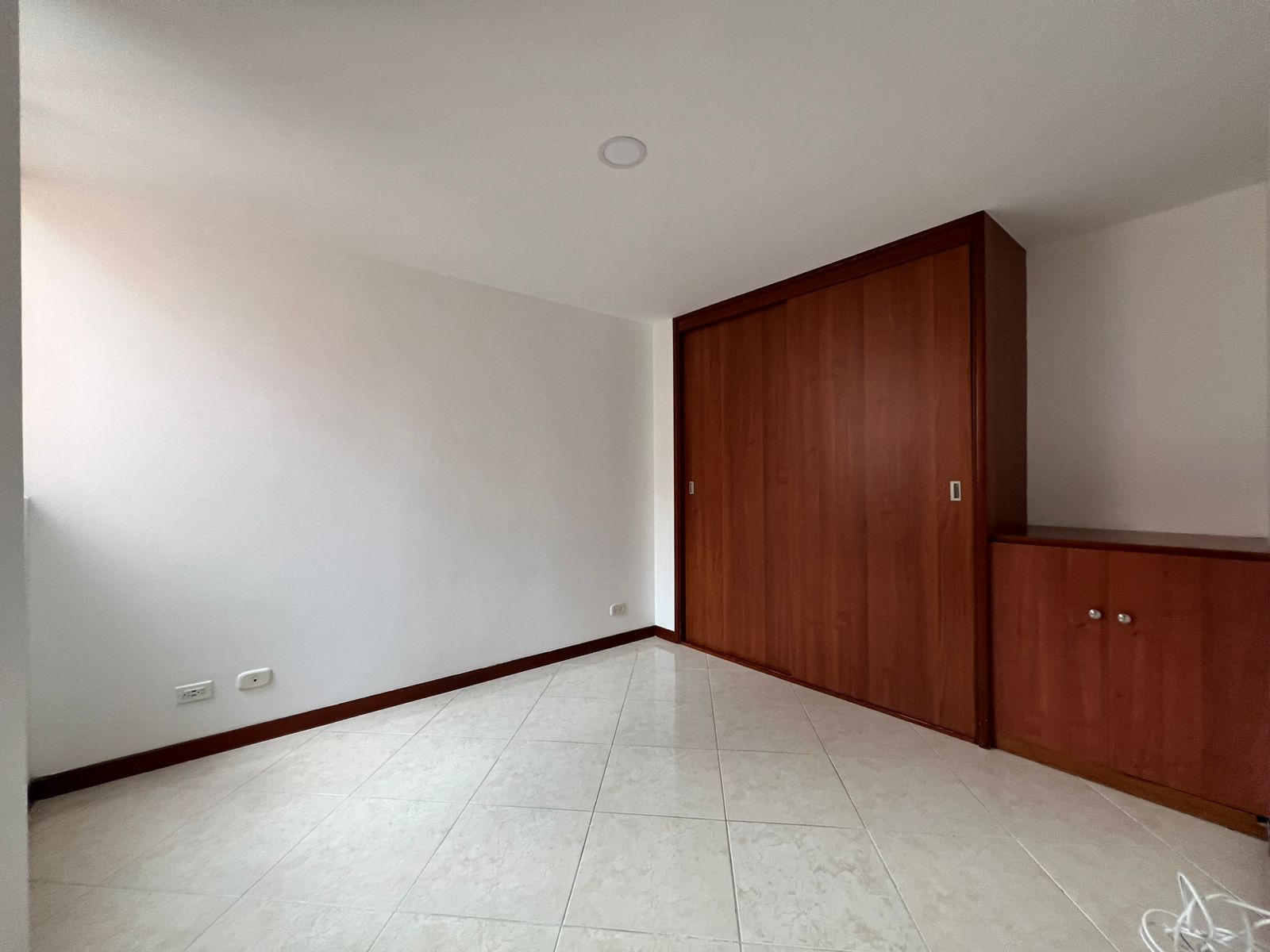 Apartamento en arriendo en La Orquidea, Envigado · foto 13 de 16