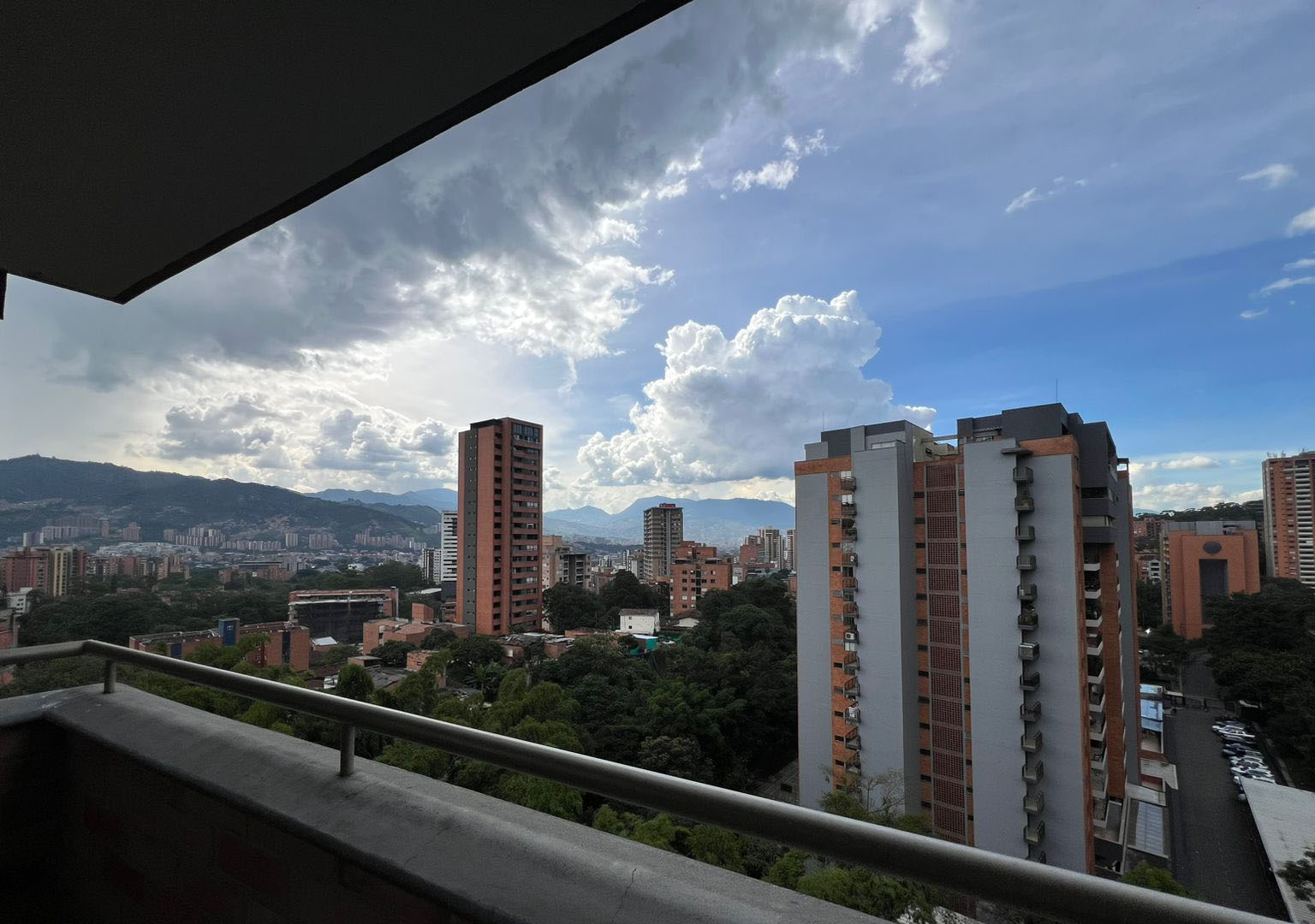 Apartamento en arriendo en La Orquidea, Envigado · foto 14 de 16
