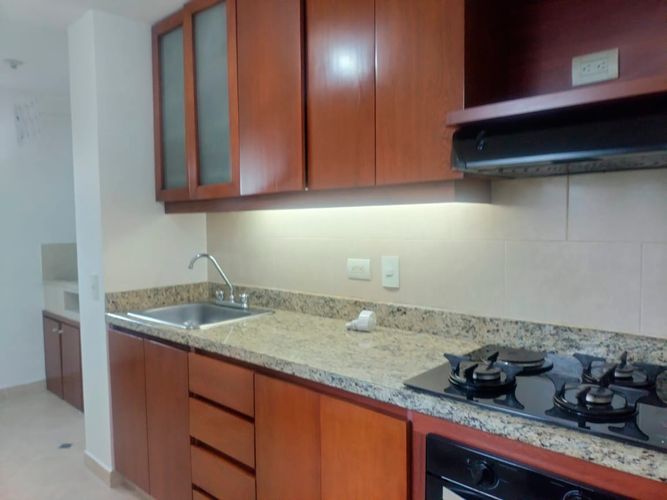 Apartamento en venta en El Poblado, Medellín · foto 3 de 13
