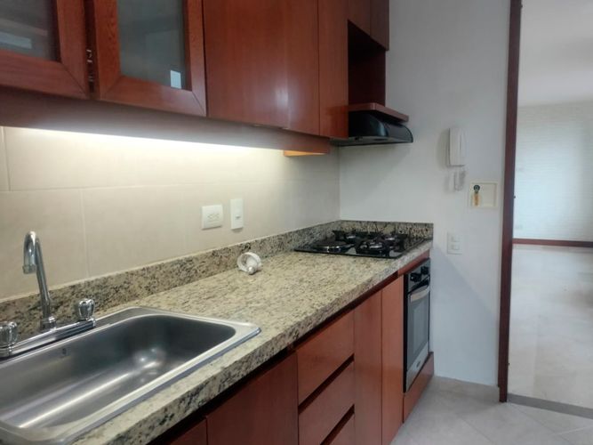 Apartamento en venta en El Poblado, Medellín · foto 4 de 13