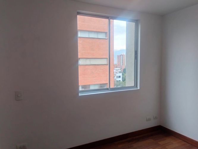 Apartamento en venta en El Poblado, Medellín · foto 7 de 13