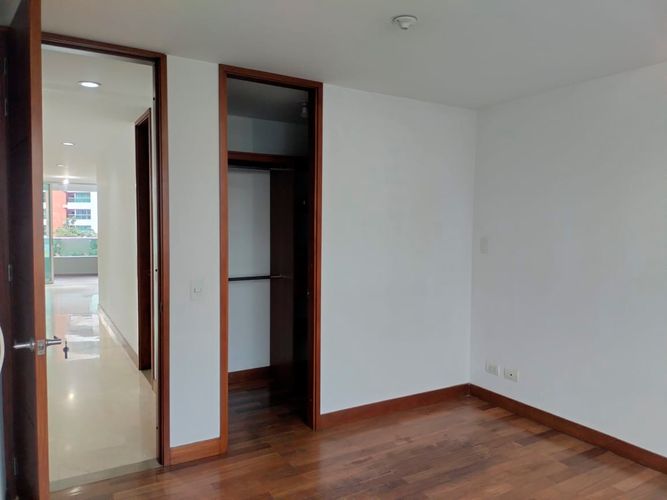 Apartamento en venta en El Poblado, Medellín · foto 10 de 13