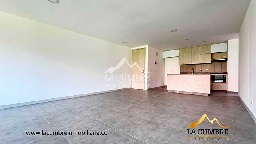Apartamento de 3 alcobas en arriendo en Loma Del Escobero, Envigado, 125 m² · foto 2 de 17