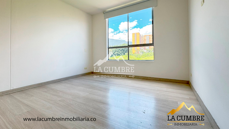 Apartamento de 3 alcobas en arriendo en Loma Del Escobero, Envigado, 125 m² · foto 11 de 17