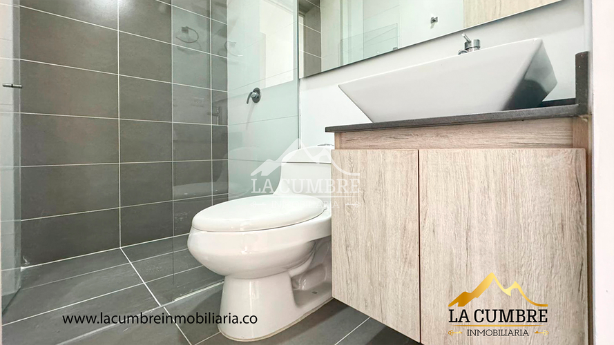 Apartamento de 3 alcobas en arriendo en Loma Del Escobero, Envigado, 125 m² · foto 12 de 17