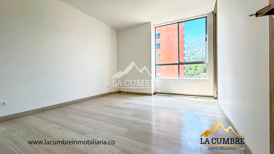 Apartamento de 3 alcobas en arriendo en Loma Del Escobero, Envigado, 125 m² · foto 13 de 17