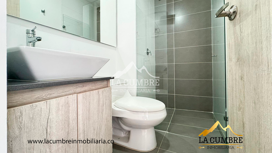 Apartamento de 3 alcobas en arriendo en Loma Del Escobero, Envigado, 125 m² · foto 14 de 17