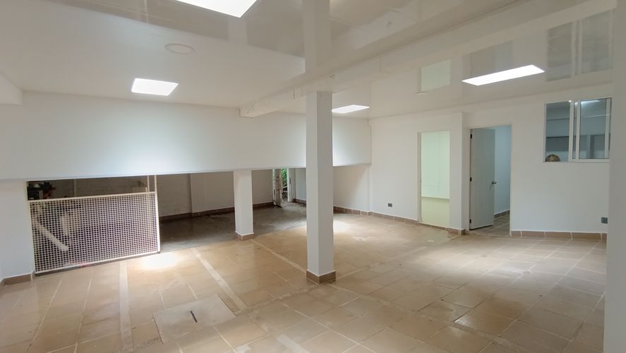 Casa de 3 alcobas en venta en Santa Monica, Cali, 465 m² · foto 10 de 24