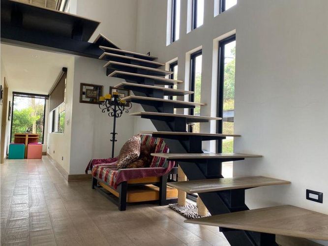 Casa de 3 alcobas en venta en Escobero, Envigado, 315 m² · foto 7 de 16