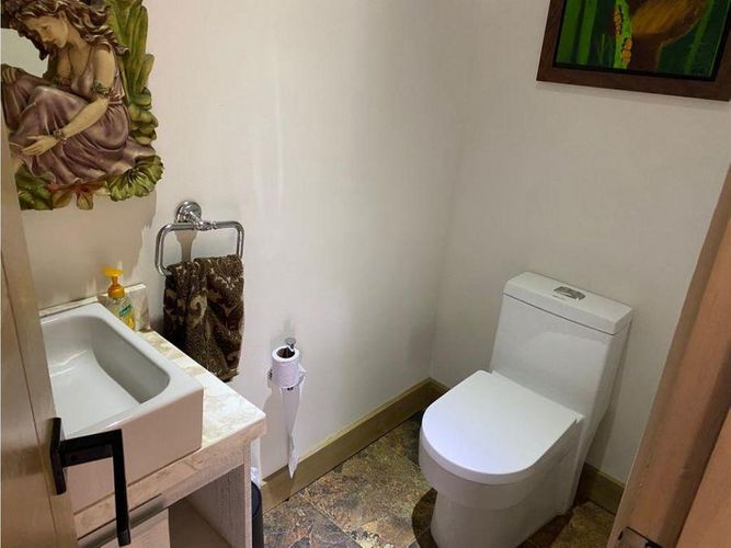 Casa de 3 alcobas en venta en Escobero, Envigado, 315 m² · foto 13 de 16