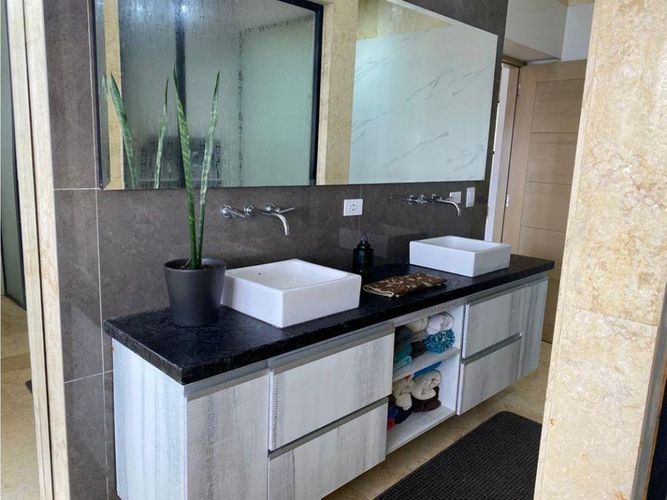 Casa de 3 alcobas en venta en Escobero, Envigado, 315 m² · foto 14 de 16