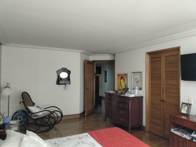 Apartamento de 4 alcobas en venta en El Poblado, Medellín, 236 m² · foto 13 de 19