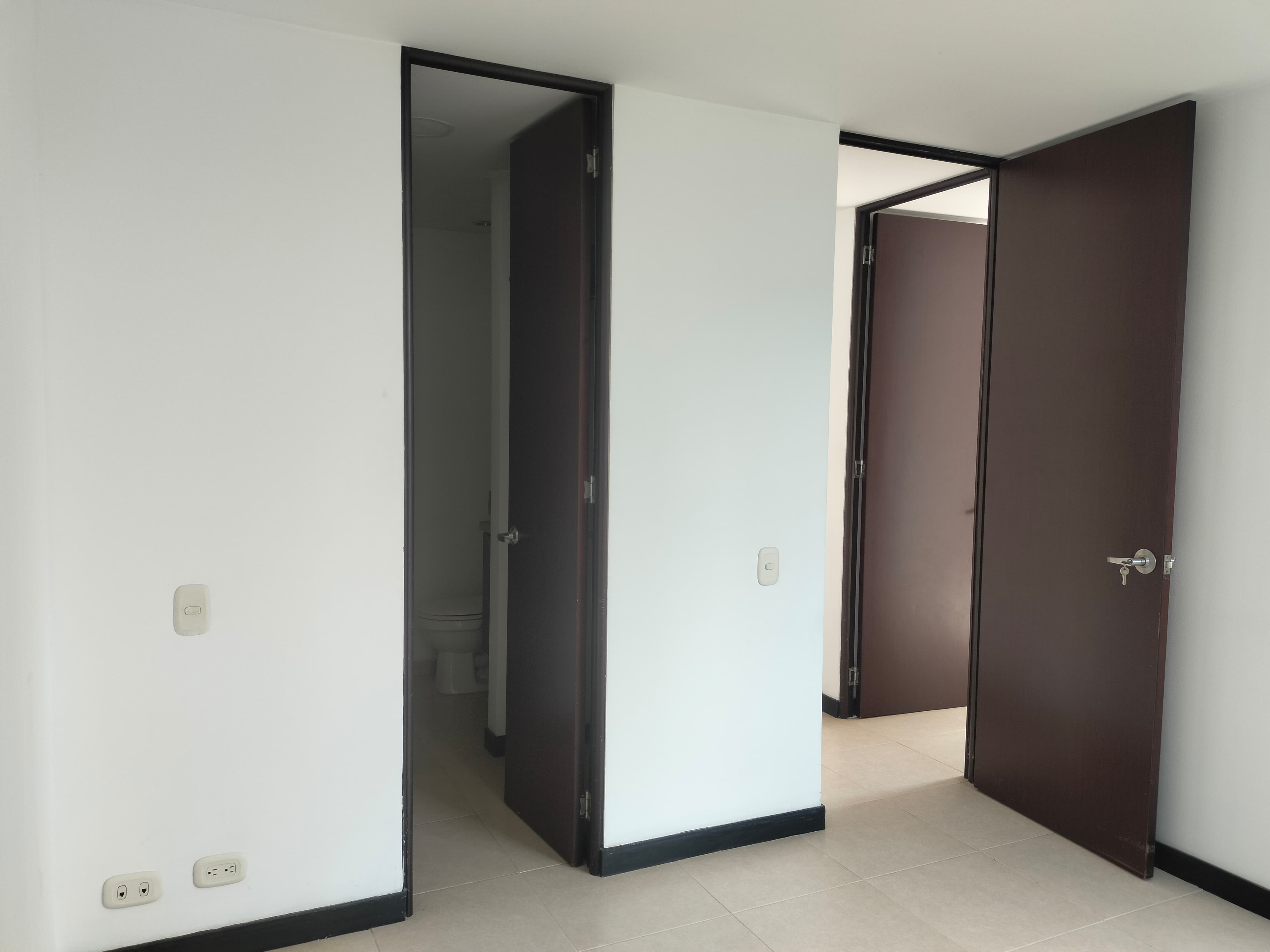 Apartamento en venta en El Poblado, Medellín · foto 2 de 16