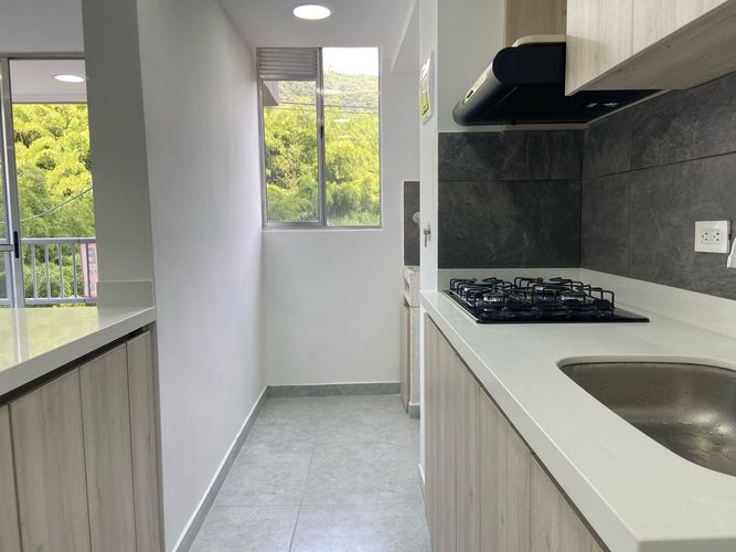 Apartamento de 3 alcobas en venta en Vereda San Jose, Sabaneta, 55 m² · foto 5 de 19