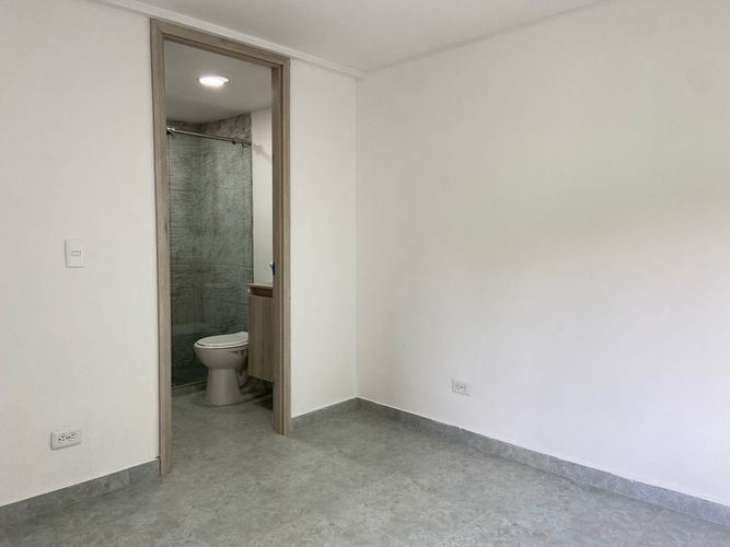 Apartamento de 3 alcobas en venta en Vereda San Jose, Sabaneta, 55 m² · foto 12 de 19