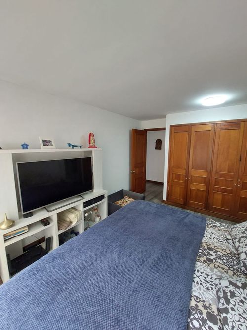 Apartamento de 3 alcobas en venta en Chico Norte, Bogotá, 120 m² · foto 3 de 24