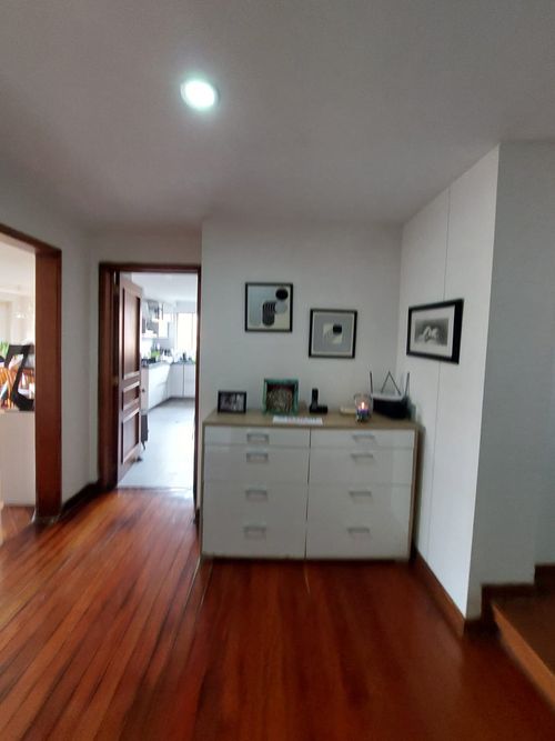 Apartamento de 3 alcobas en venta en Chico Norte, Bogotá, 120 m² · foto 5 de 24