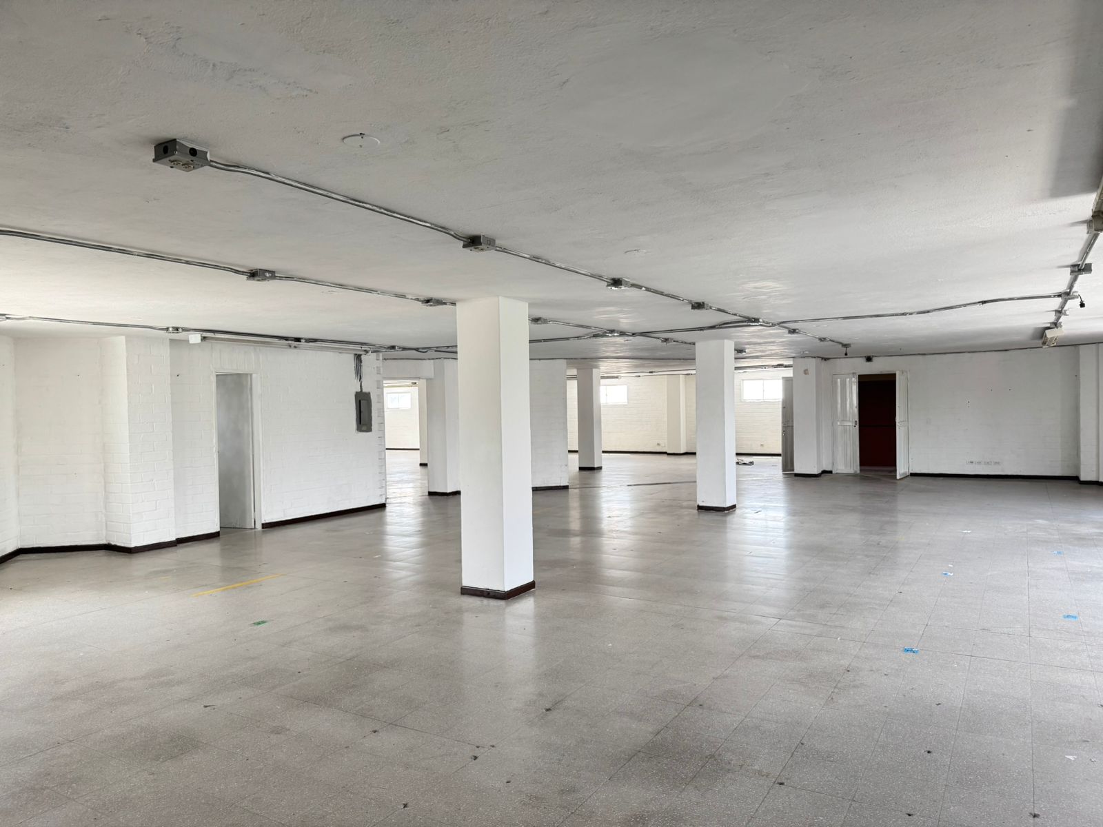 Warehouse for sale in Guayabal, Medellín 2