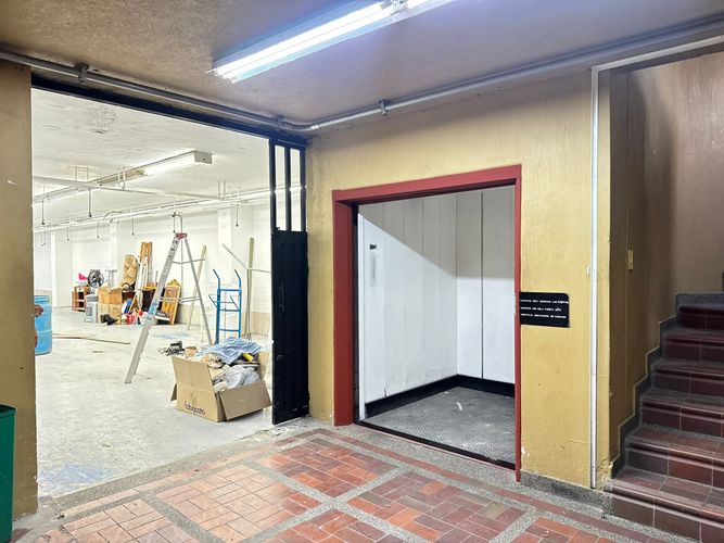 Bodega en venta en Trinidad, Medellín, 1940 m² · foto 14 de 19