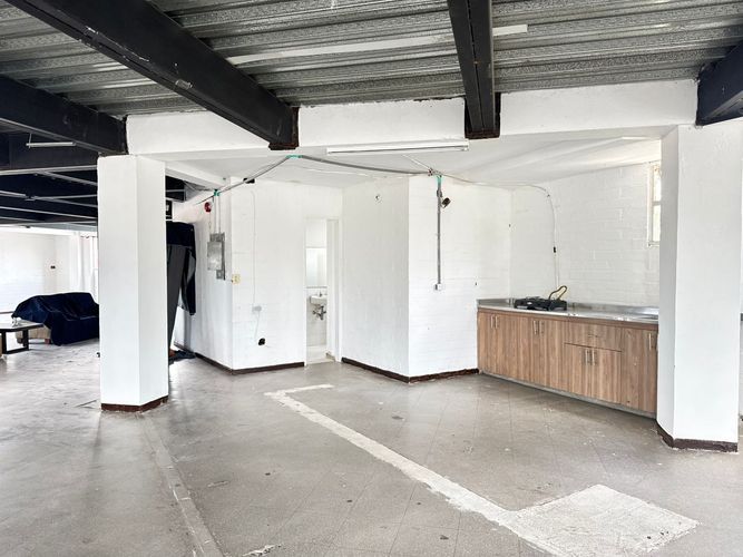 Bodega en venta en Trinidad, Medellín, 1940 m² · foto 15 de 19