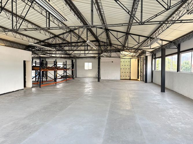 Bodega en venta en Trinidad, Medellín, 1940 m² · foto 18 de 19