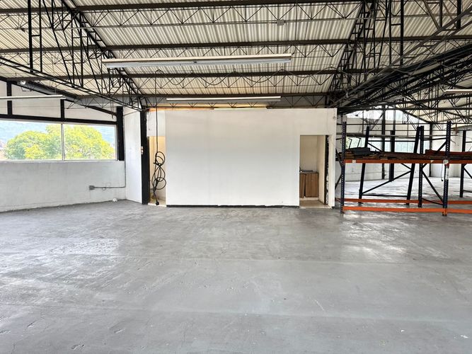Bodega en arriendo en Trinidad, Medellín, 1940 m² · foto 19 de 19