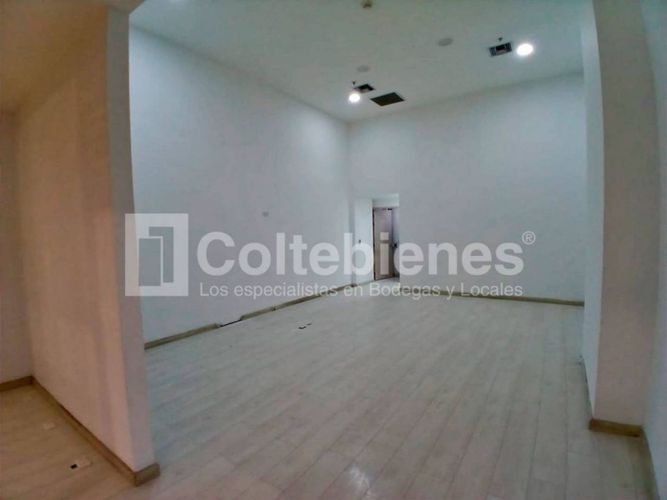 Local en venta en La Candelaria, Medellín, 52 m² · foto 2 de 14