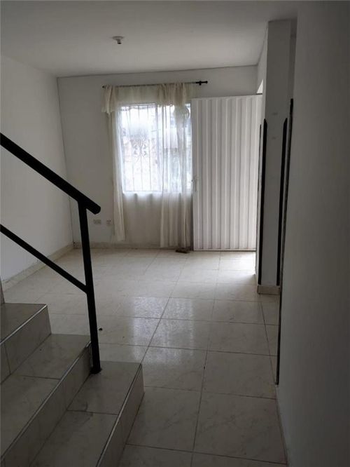 Casa de 4 alcobas en venta en Campo Verde, Piedecuesta, 160 m² · foto 3 de 12