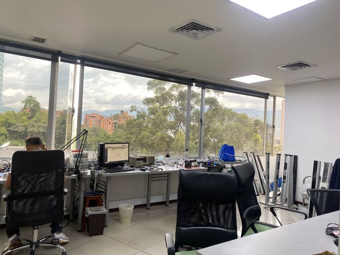 Oficina en arriendo en El Poblado, Medellín, 20 m² · foto 6 de 9