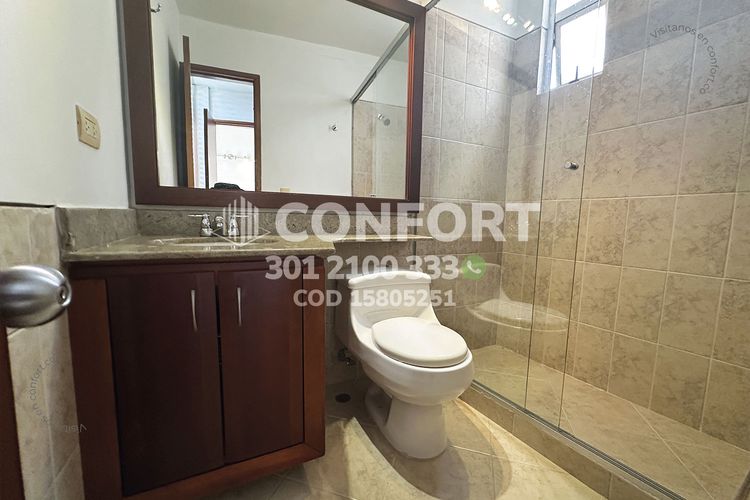Casa de 3 alcobas en arriendo en El Tesoro, Medellín, 232 m² · foto 21 de 24