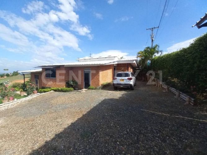 Casa de 3 alcobas en venta en Santa Elena, Jamundí, 220 m² · foto 22 de 24