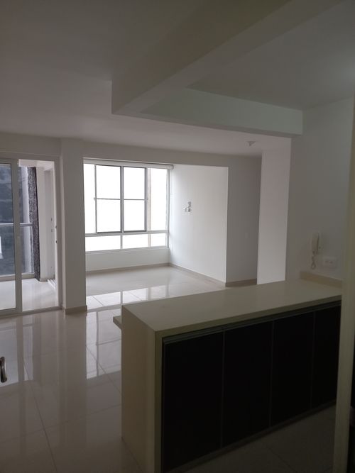 Apartamento de 4 alcobas en venta en Valle Del Lili, Cali, 98 m² · foto 4 de 24