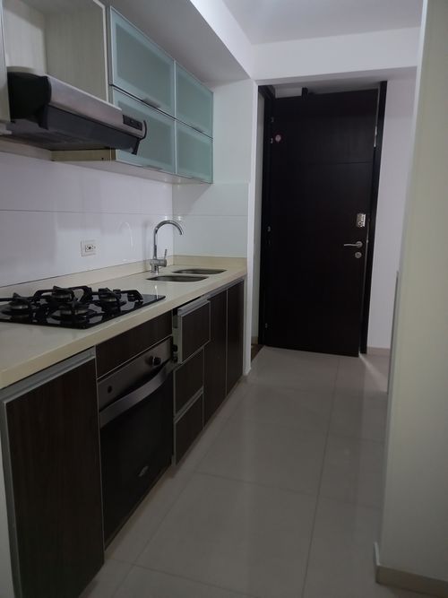 Apartamento de 4 alcobas en venta en Valle Del Lili, Cali, 98 m² · foto 8 de 24