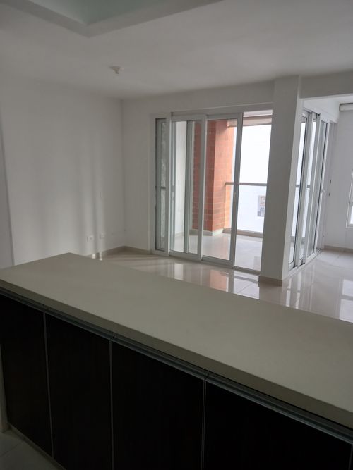 Apartamento de 4 alcobas en venta en Valle Del Lili, Cali, 98 m² · foto 2 de 24