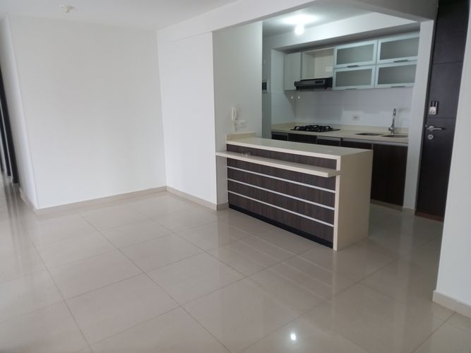 Apartamento de 4 alcobas en venta en Valle Del Lili, Cali, 98 m² · foto 12 de 24