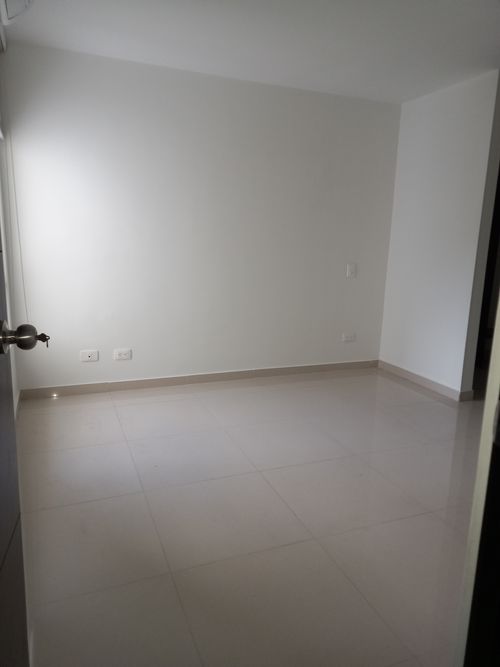 Apartamento de 4 alcobas en venta en Valle Del Lili, Cali, 98 m² · foto 20 de 24