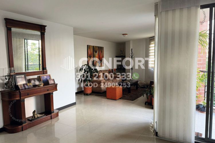 Apartamento de 3 alcobas en venta en Conquistadores, Medellín, 120 m² · foto 2 de 16