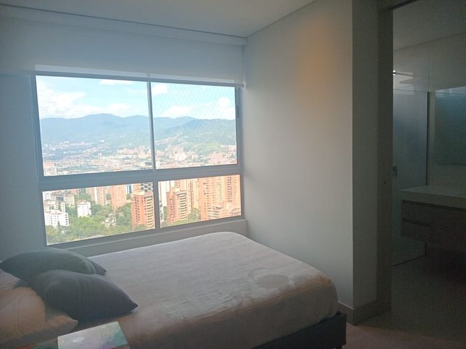 Apartamento de 3 alcobas en arriendo en El Poblado, Medellín, 156 m² · foto 15 de 18
