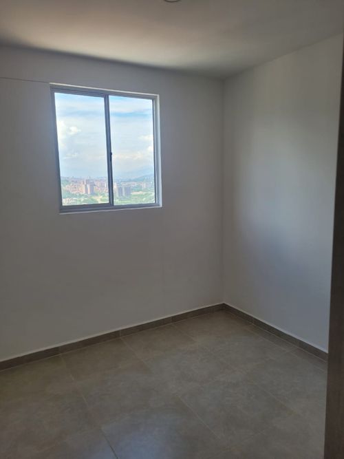 Apartamento de 2 alcobas en venta en Niquia, Bello, 50 m² · foto 2 de 17