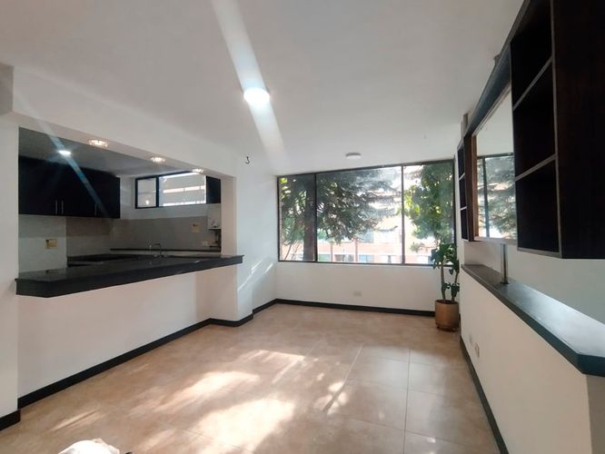 Apartamento en venta en El Poblado, Medellín · foto 3 de 15
