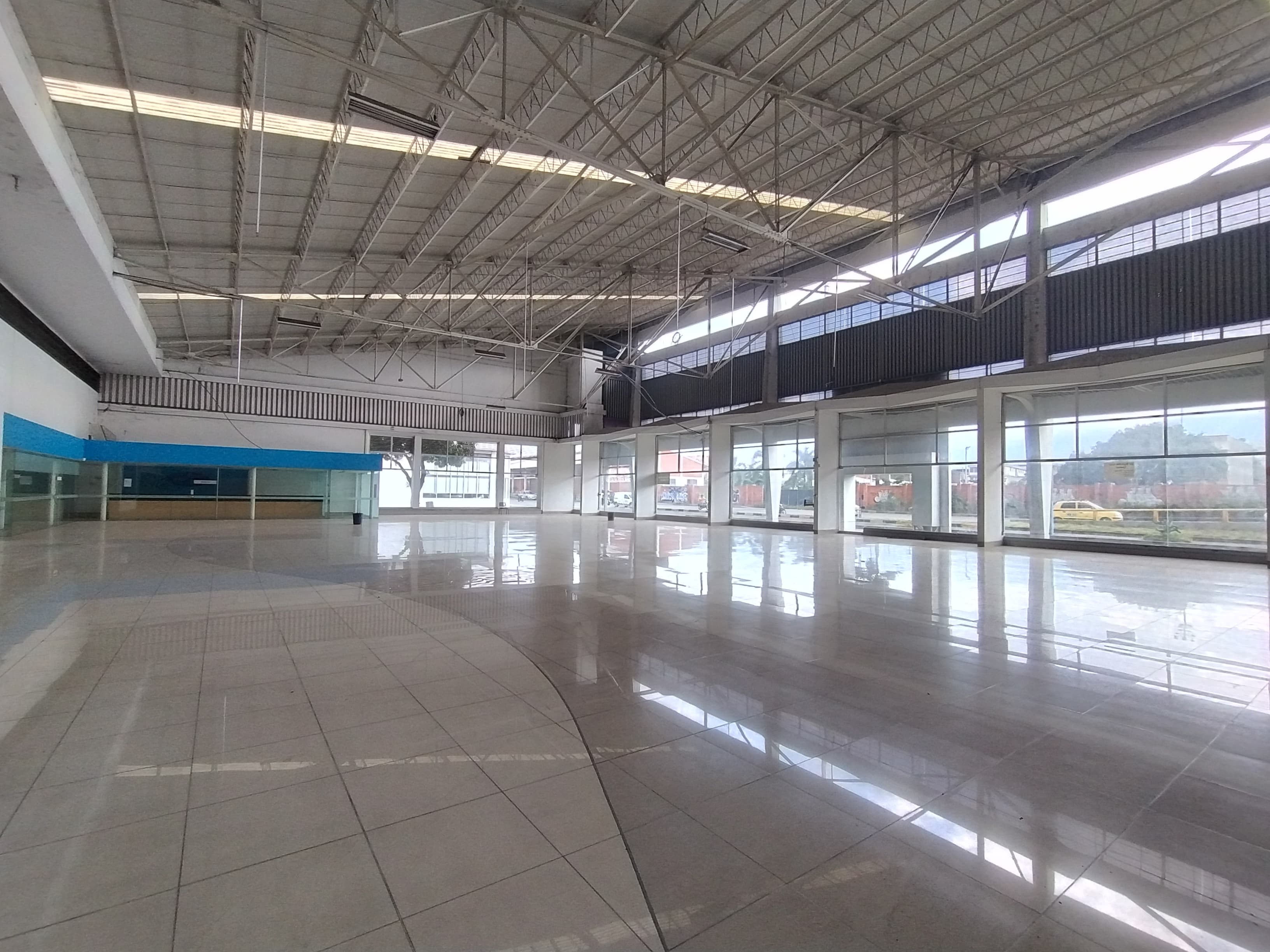 Retail space for rent in San nicolas, Cali