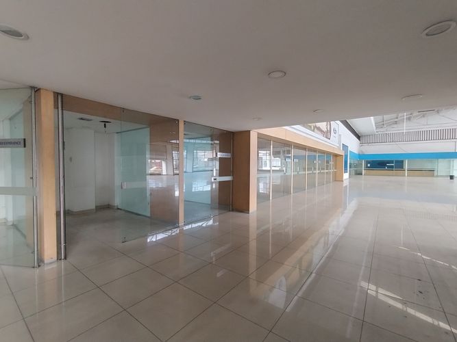 Local en arriendo en San Nicolas, Cali · foto 3 de 19