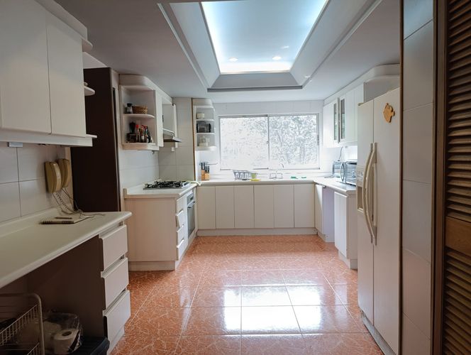 Apartamento de 3 alcobas en arriendo en El Poblado, Medellín, 272 m² · foto 4 de 20