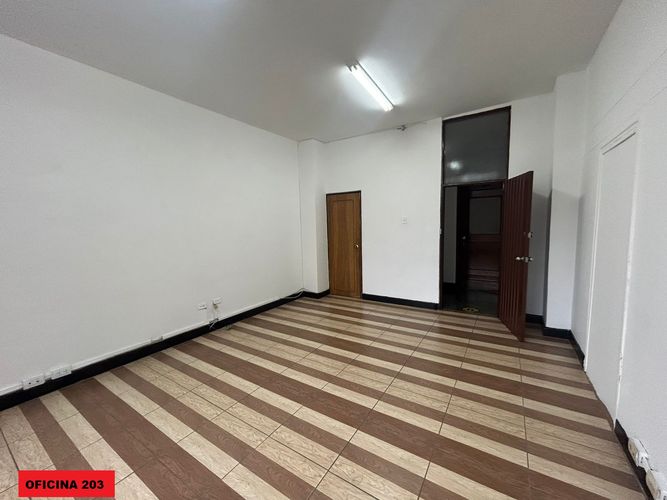 Oficina en arriendo en Sector Plaza De Bolivar, Pereira, 26 m² · foto 2 de 10