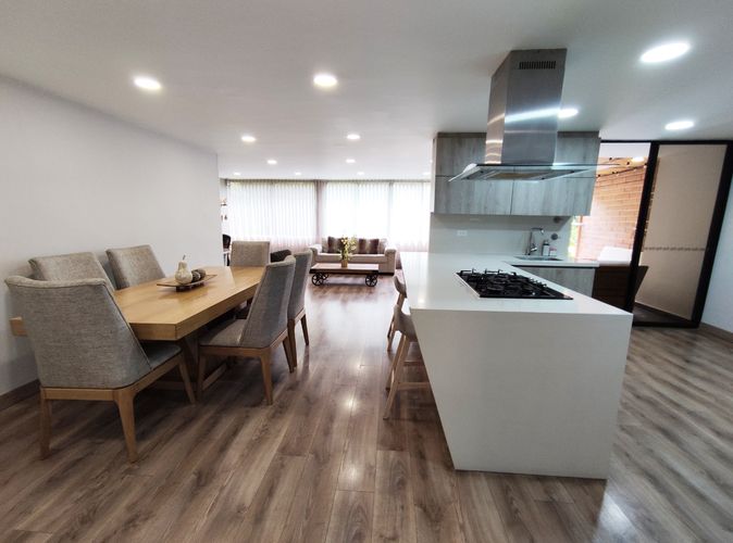 Apartamento de 3 alcobas en arriendo en El Poblado, Medellín, 125 m² · foto 4 de 17