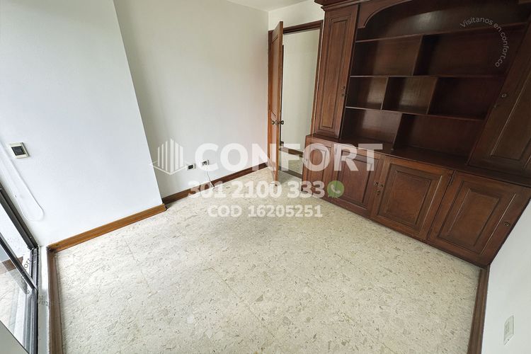 Apartamento de 3 alcobas en arriendo en Castropol, Medellín, 140 m² · foto 14 de 24
