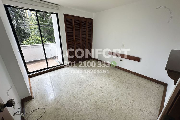 Apartamento de 3 alcobas en arriendo en Castropol, Medellín, 140 m² · foto 19 de 24